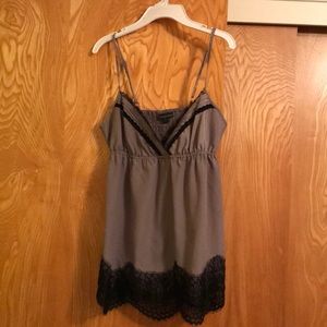 Flowy tank top with lace trim